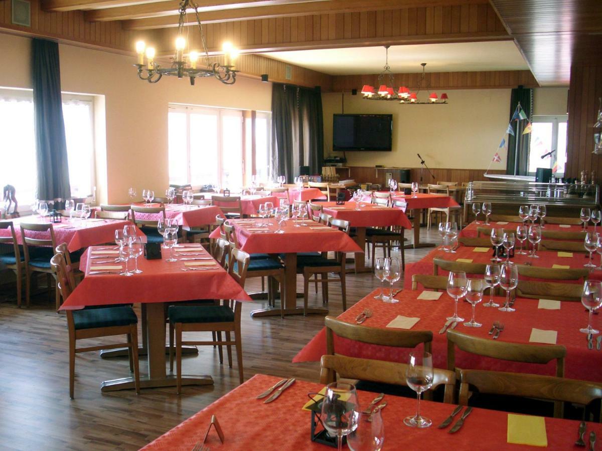 B&B Matterhorn Golf Randa Buitenkant foto