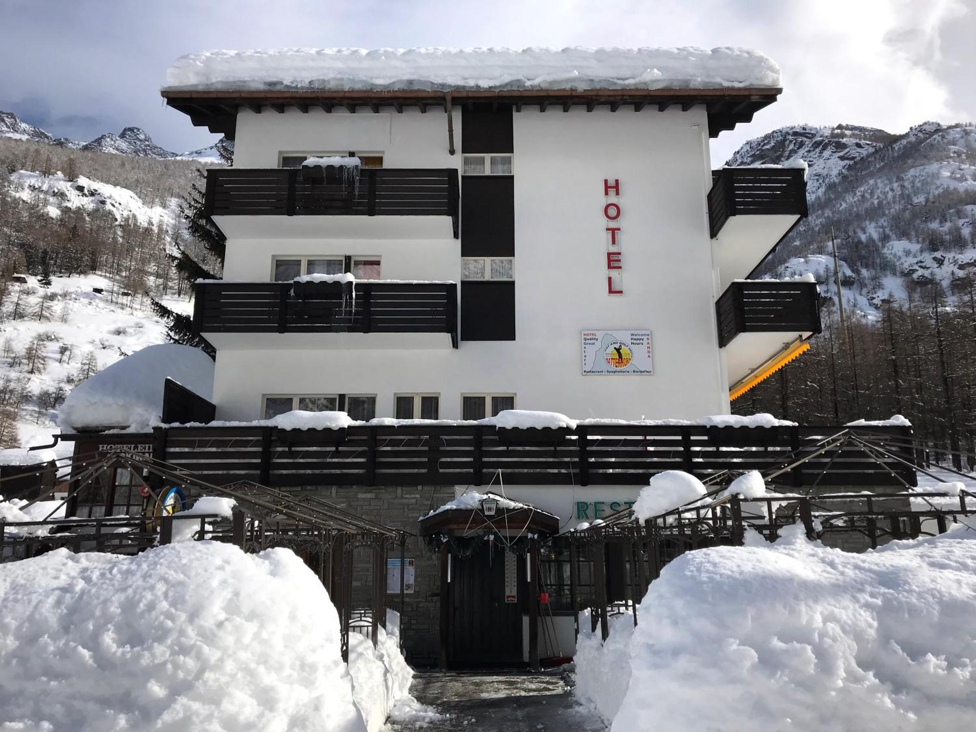 B&B Matterhorn Golf Randa Buitenkant foto